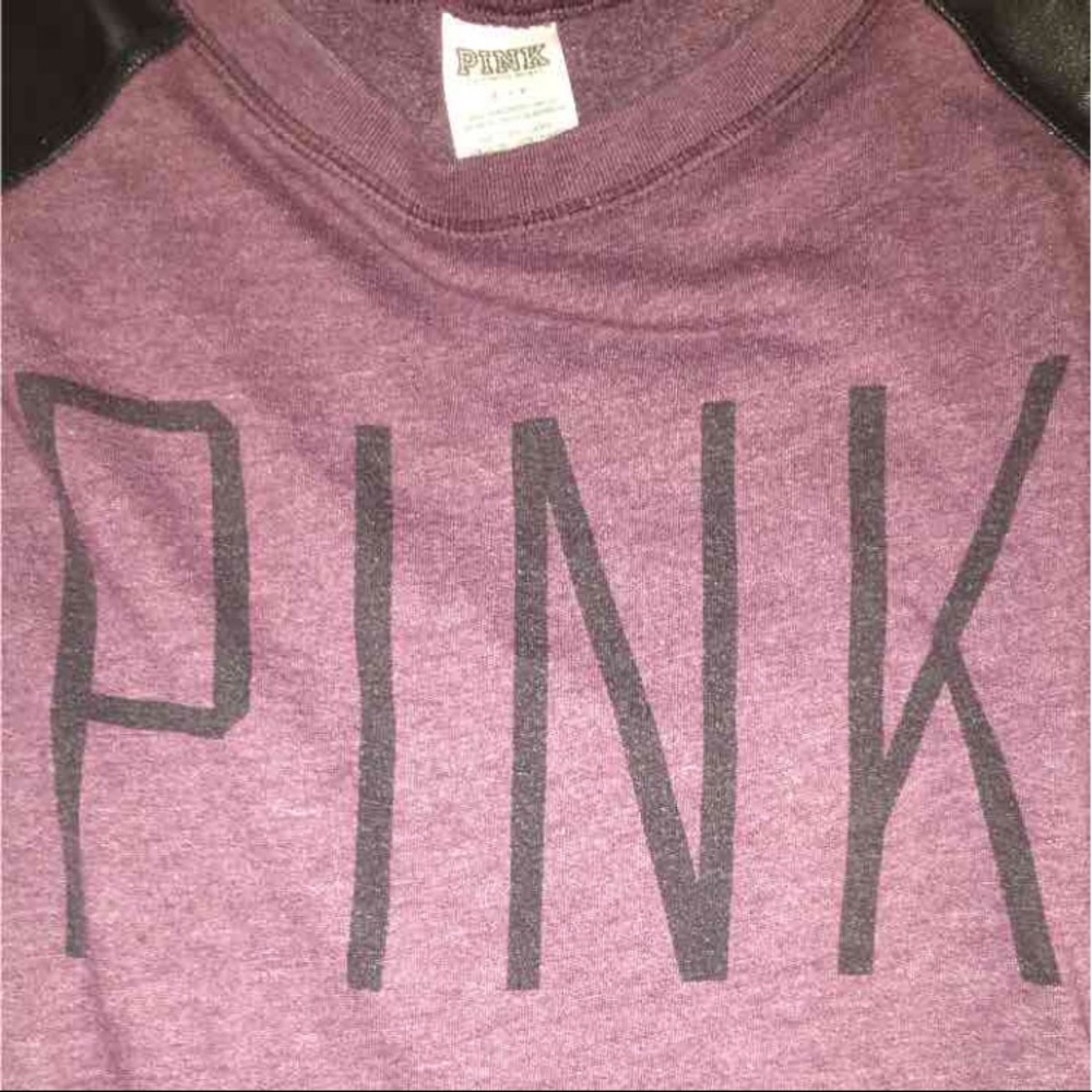 Small PINK Victoria Secret Sweater. - Picture 2 of 4
